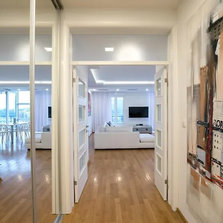 Seven Hills Riverside Lägenhet Podgorica